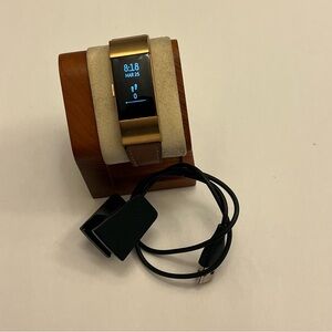 Fitbit Charge 2, Charger Included, Gold Case, Special Edition, Leather band